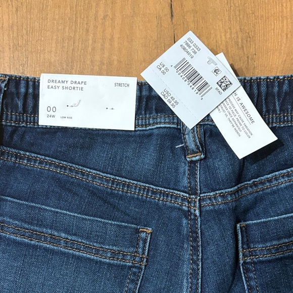 American Eagle Outfitters Dark Wash Denim Shorts - Picture 3 of 3